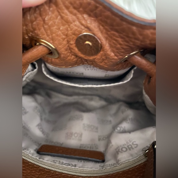 Michael Khors Crossbody with Tassel - Picture 8 of 11